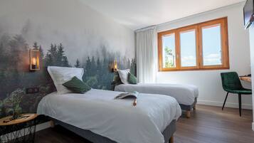 Twin Room | Premium bedding, pillow-top beds, individually furnished, desk