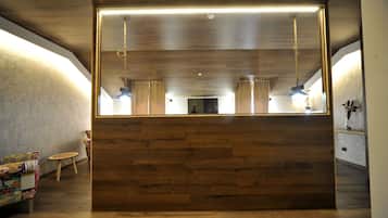 Suite júnior | Escriptori, cortines opaques, wifi gratuïta i roba de llit