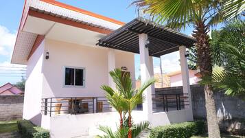 VIP Room | Free WiFi