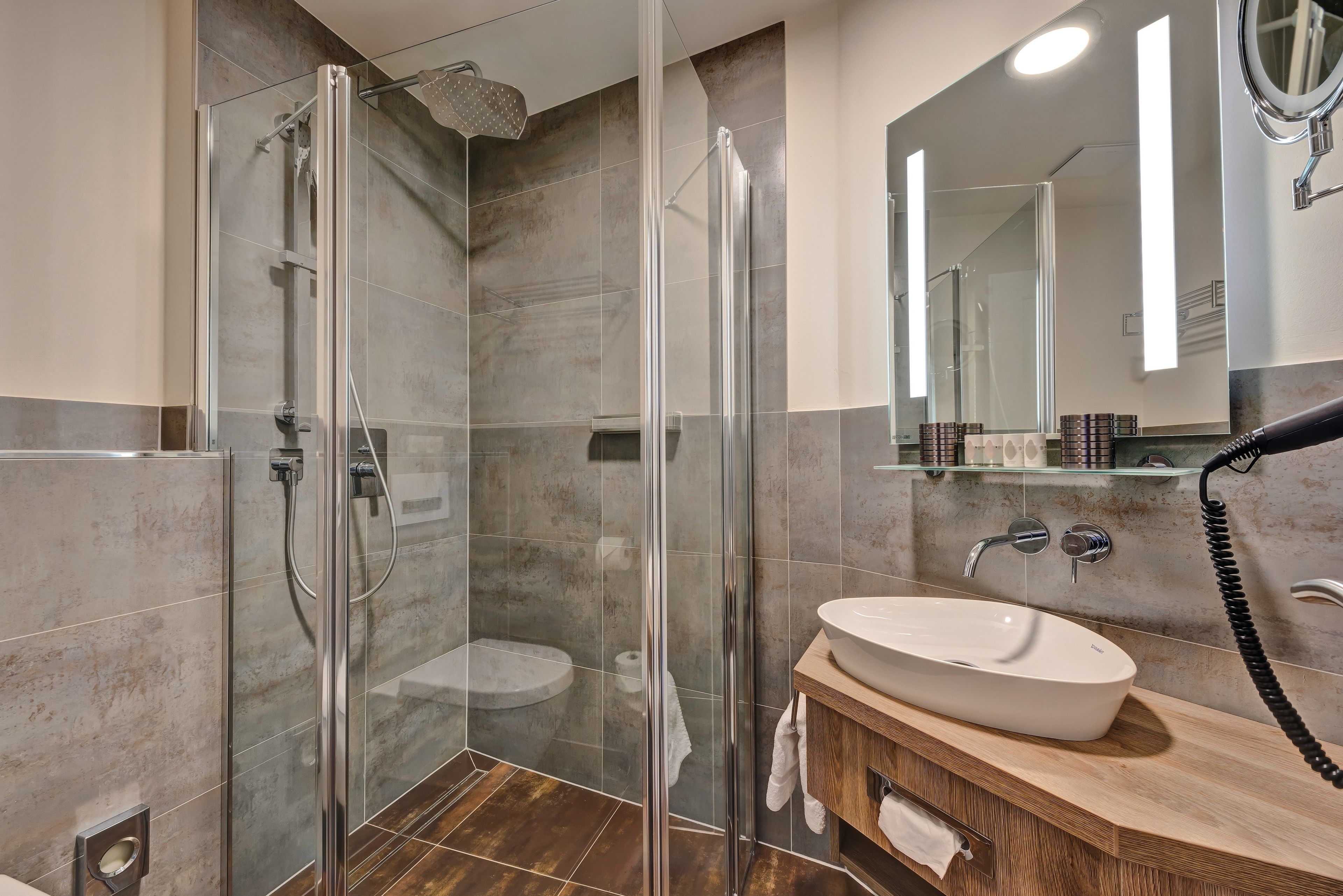 shower, rainfall showerhead, free toiletries, hair dryer