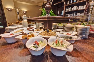 Free daily buffet breakfast