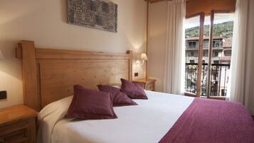 Double Room | Individually decorated, individually furnished, cots/infant beds