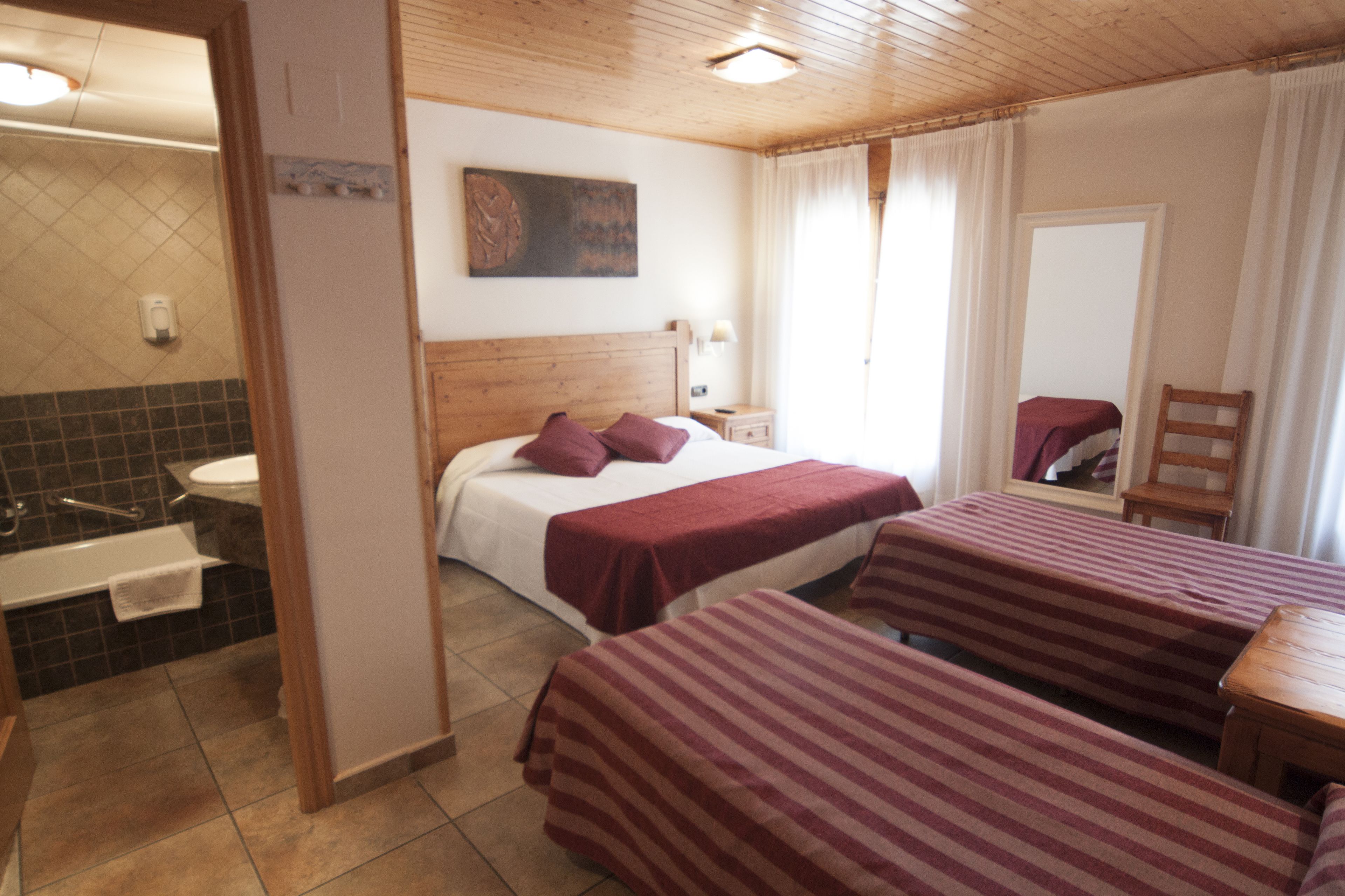 quadruple room | individually decorated, individually furnished, cots/infant beds