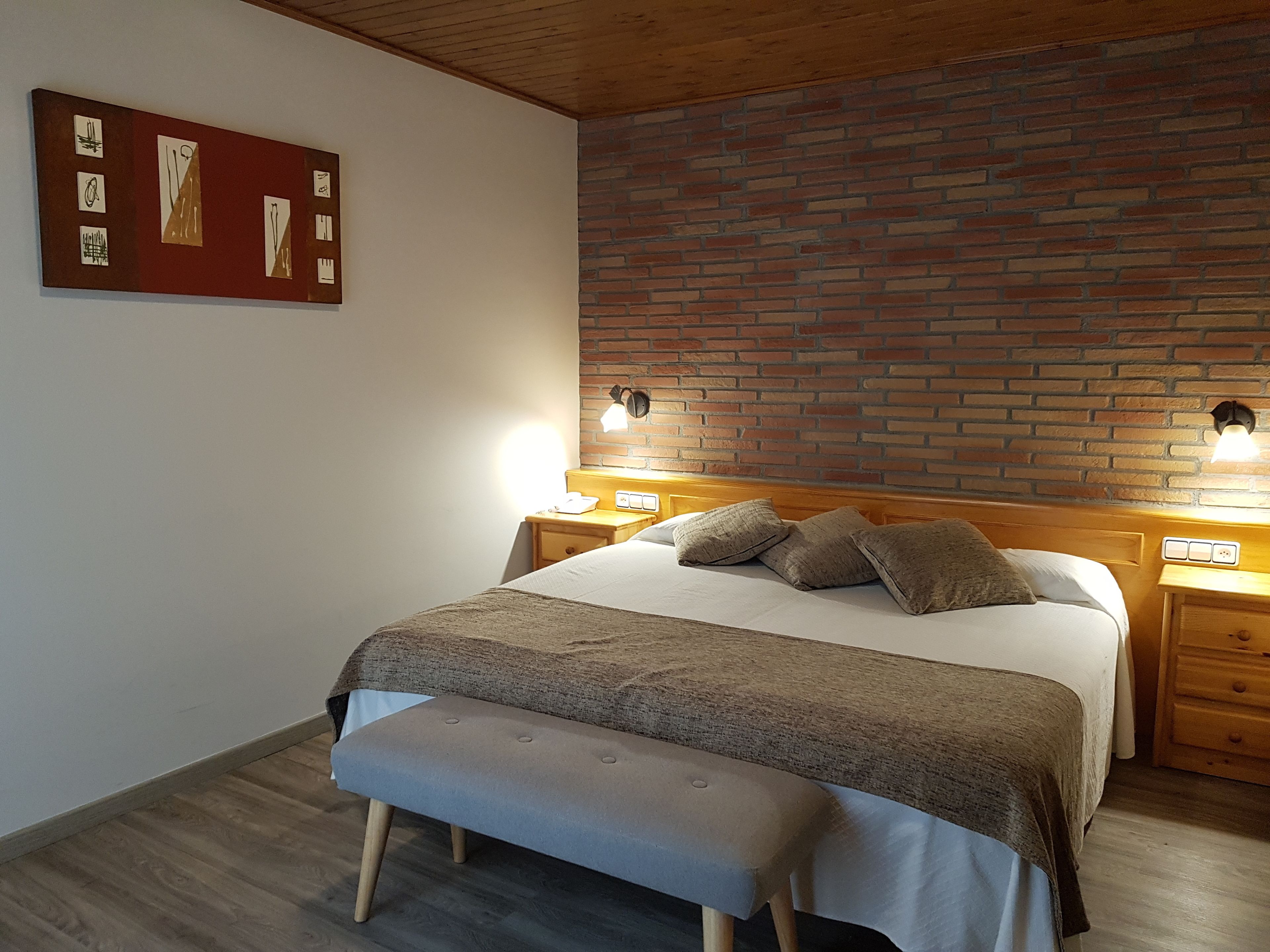 double room | individually decorated, individually furnished, cots/infant beds