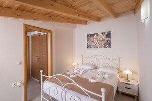 Apartment, 2 Bedrooms, Balcony, Sea View | 1 bedroom, Egyptian cotton sheets, premium bedding