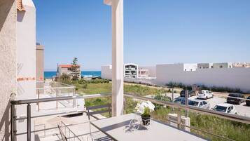 Apartment, 2 Bedrooms, Balcony, Sea View | Balcony view
