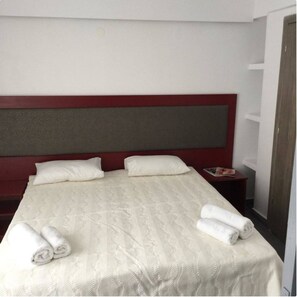 2 bedrooms, free cots/infant beds, free WiFi, bed sheets
