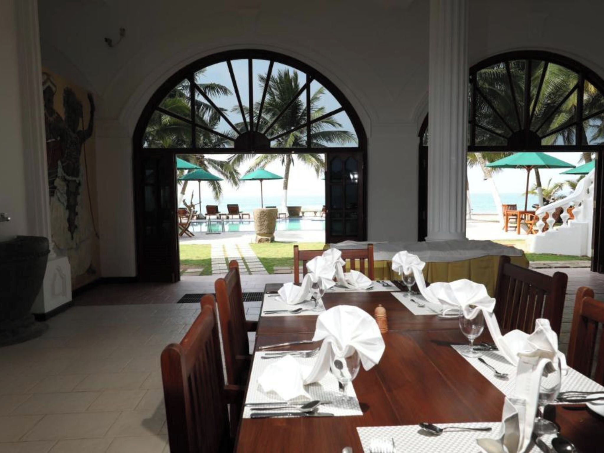 2 restaurantes; se sirve cocina internacional 