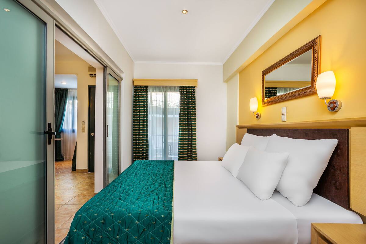 Family Suite, 1 Bedroom, Balcony | In-room safe, soundproofing, WiFi (free)