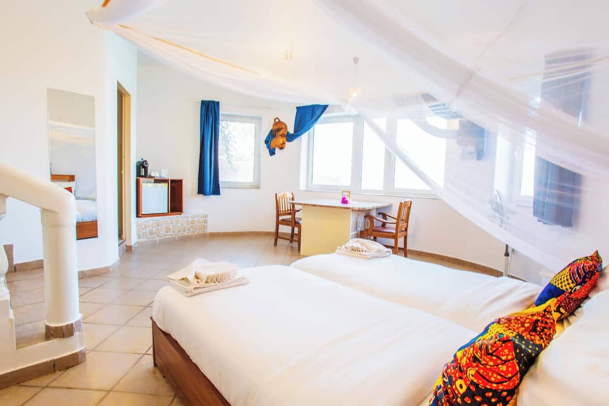 Doppia Classic, vista mare | 1 camera, minibar, una cassaforte in camera, Wi-Fi gratuito