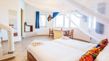 Classic Double Room, Sea View | 1 bedroom, minibar, in-room safe, free WiFi