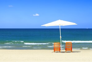 Beach nearby, beach towels - The Saul (Tel Aviv)