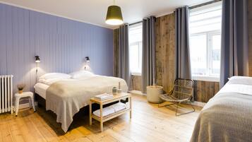 Apartment, 3 Bedrooms, Balcony (Hverfisgata 53) | Individually decorated, individually furnished, desk, laptop workspace