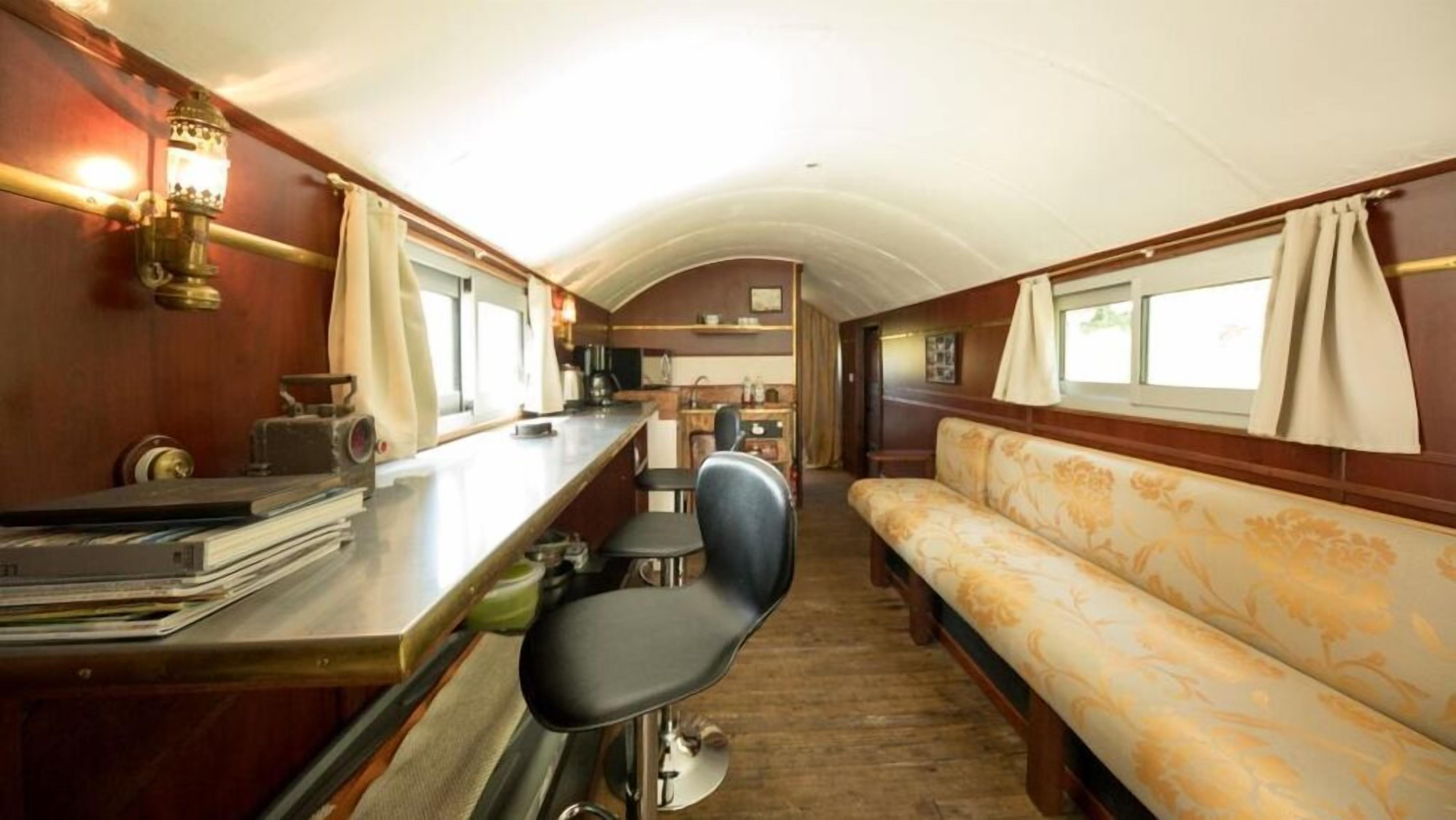 Comfort Cabin | Living area