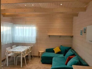 Cottage, 2 chambres | Fer et planche à repasser, Wi-Fi gratuit