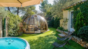 Double Room (Open Sky)