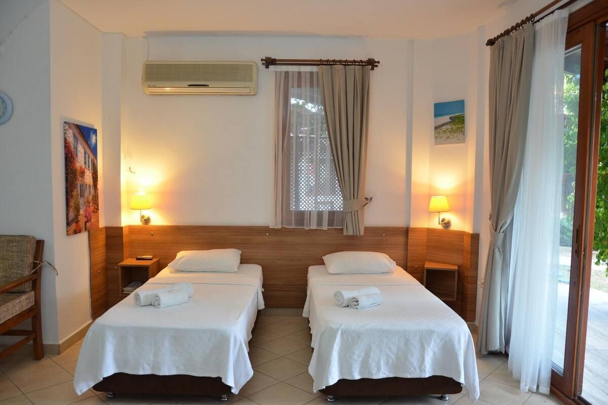 Apartment | Desk, laptop workspace, WiFi (free), bed sheets