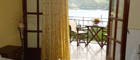 Système d’insonorisation, fer et planche à repasser