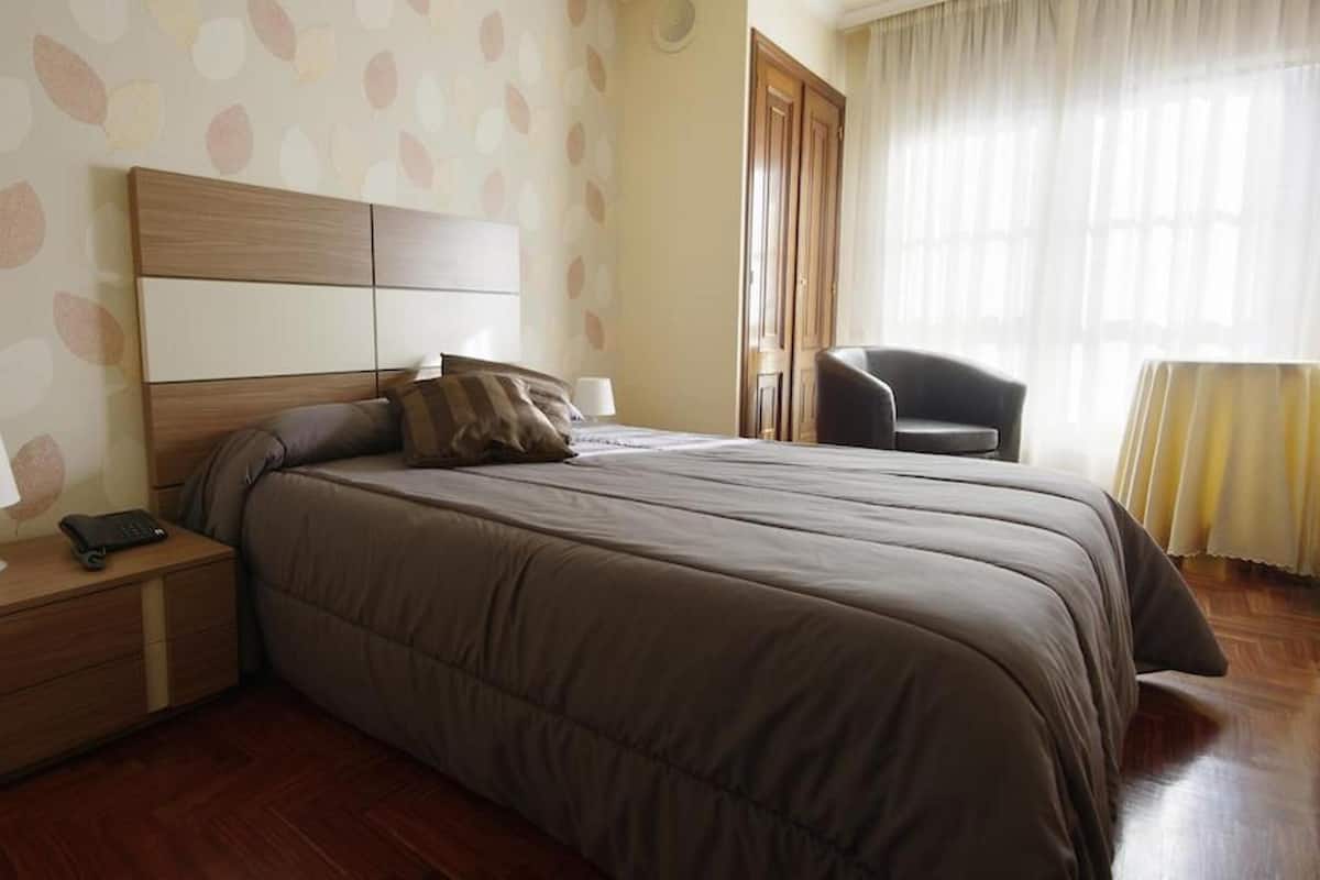 Standard Double Room | In-room safe, desk, free WiFi, bed sheets