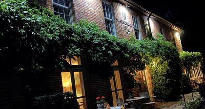 Scarborough Hill Country Inn