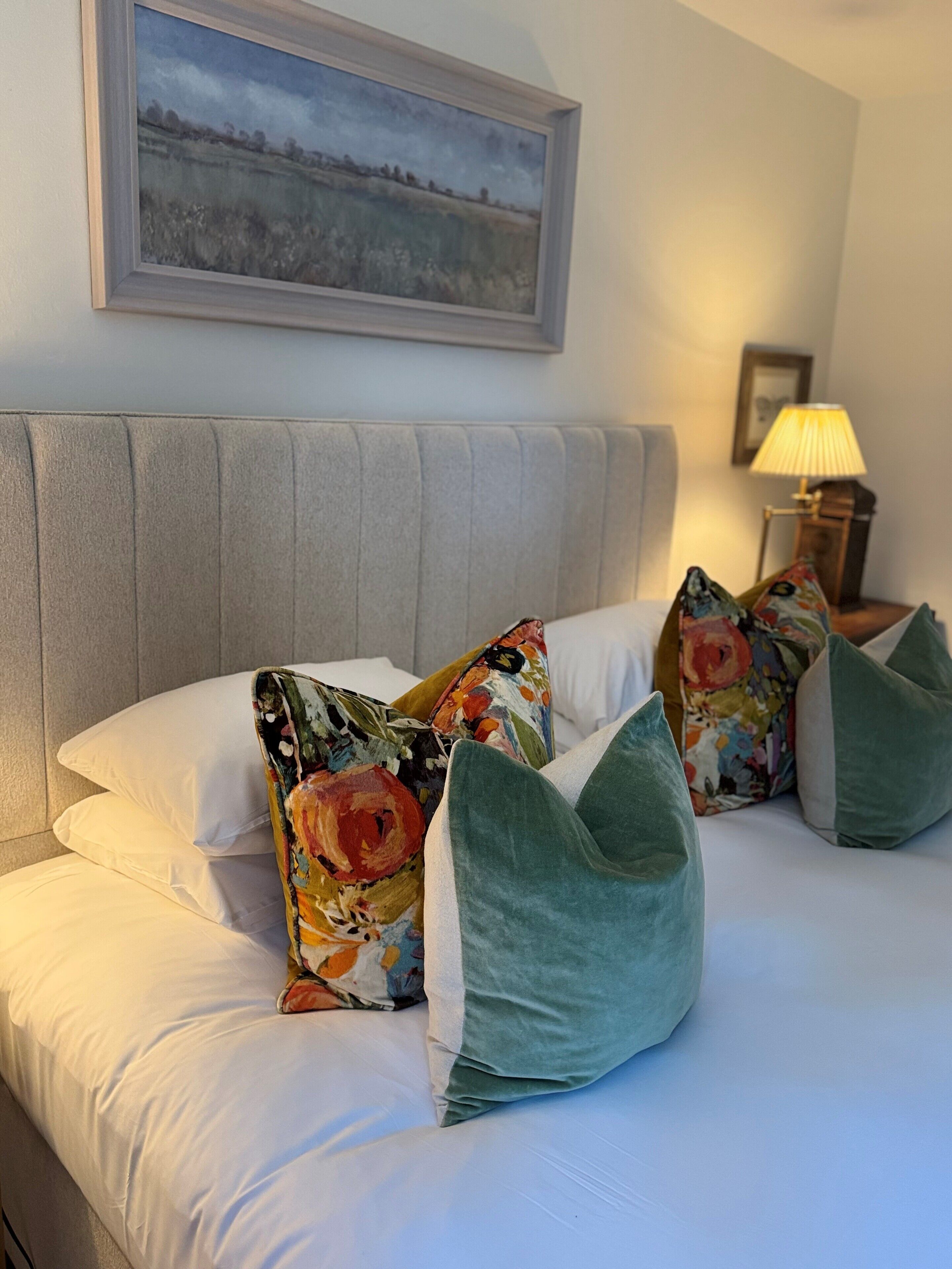 Classic Double or Twin Room | Iron/ironing board, cots/infant beds, free WiFi, bed sheets