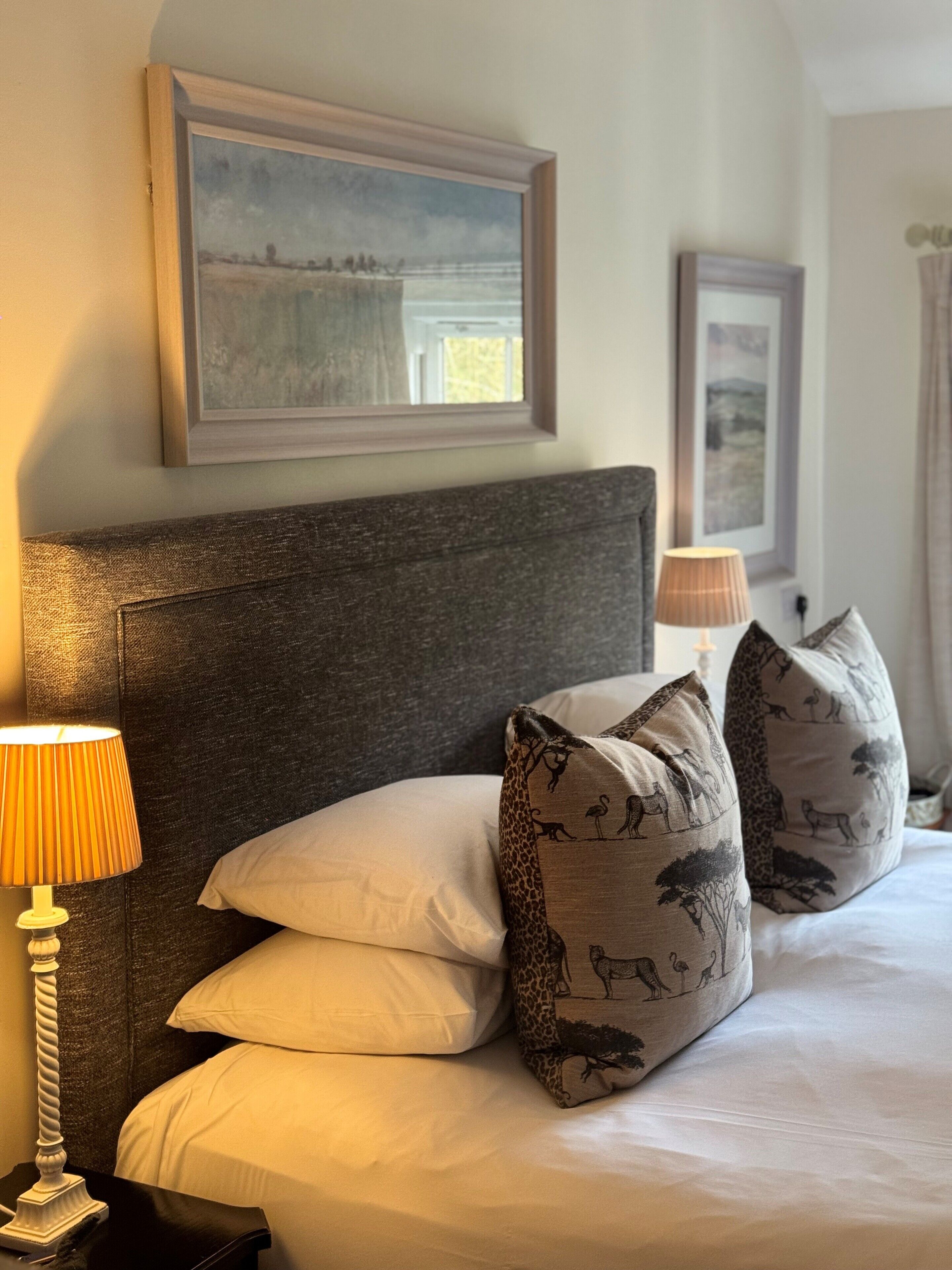 Classic Double Room, 1 Queen Bed, Garden View | Iron/ironing board, cots/infant beds, free WiFi, bed sheets