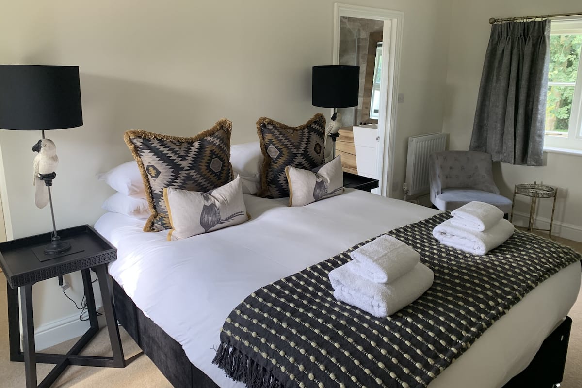 Exclusive Double Room, 1 King Bed, Garden View | 1 bedroom, iron/ironing board, cribs/infant beds, free WiFi