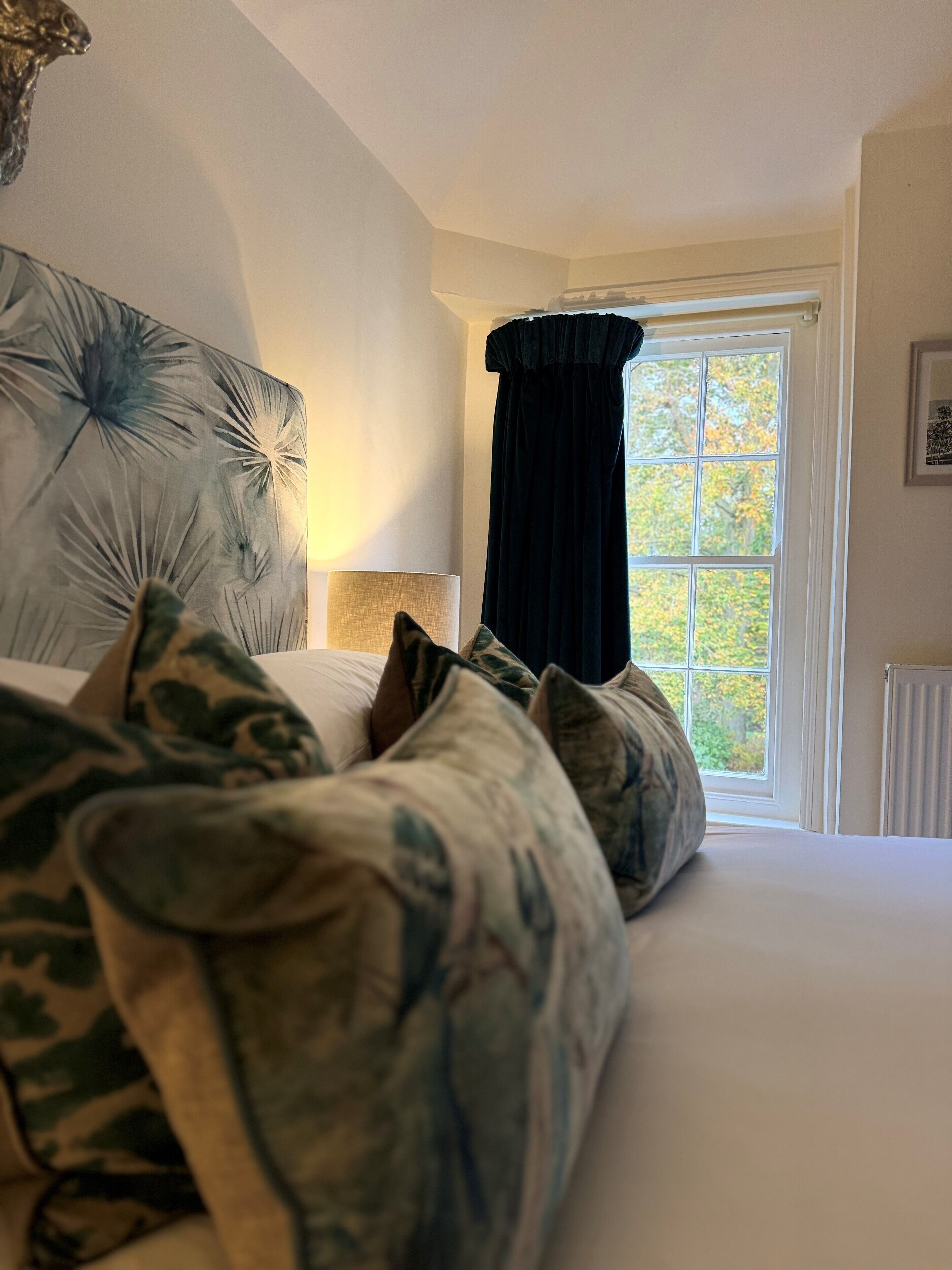 Deluxe Double Room, 1 King Bed, Garden View | Iron/ironing board, cots/infant beds, free WiFi, bed sheets