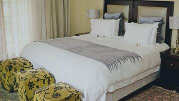 Double Room | Desk, free WiFi, bed sheets