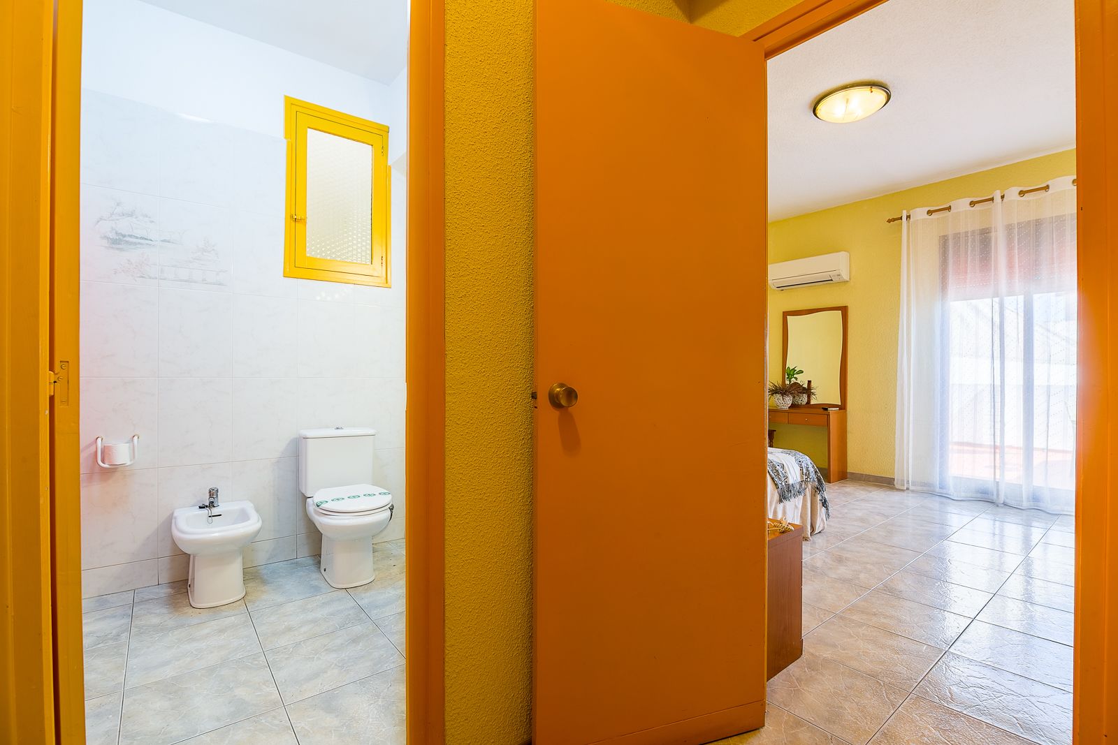 shower, bidet, towels