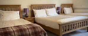Iron/ironing board, free WiFi, bed sheets - Sutton Guest House (Birmingham)