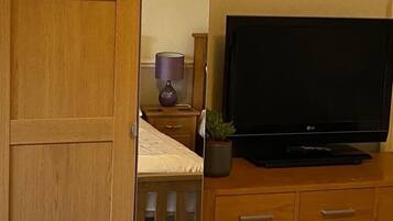 Family Room, Ensuite | Room amenity