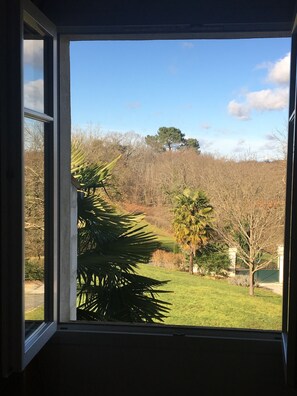Classic Double Room, Private Bathroom, Garden View | 1 bedroom