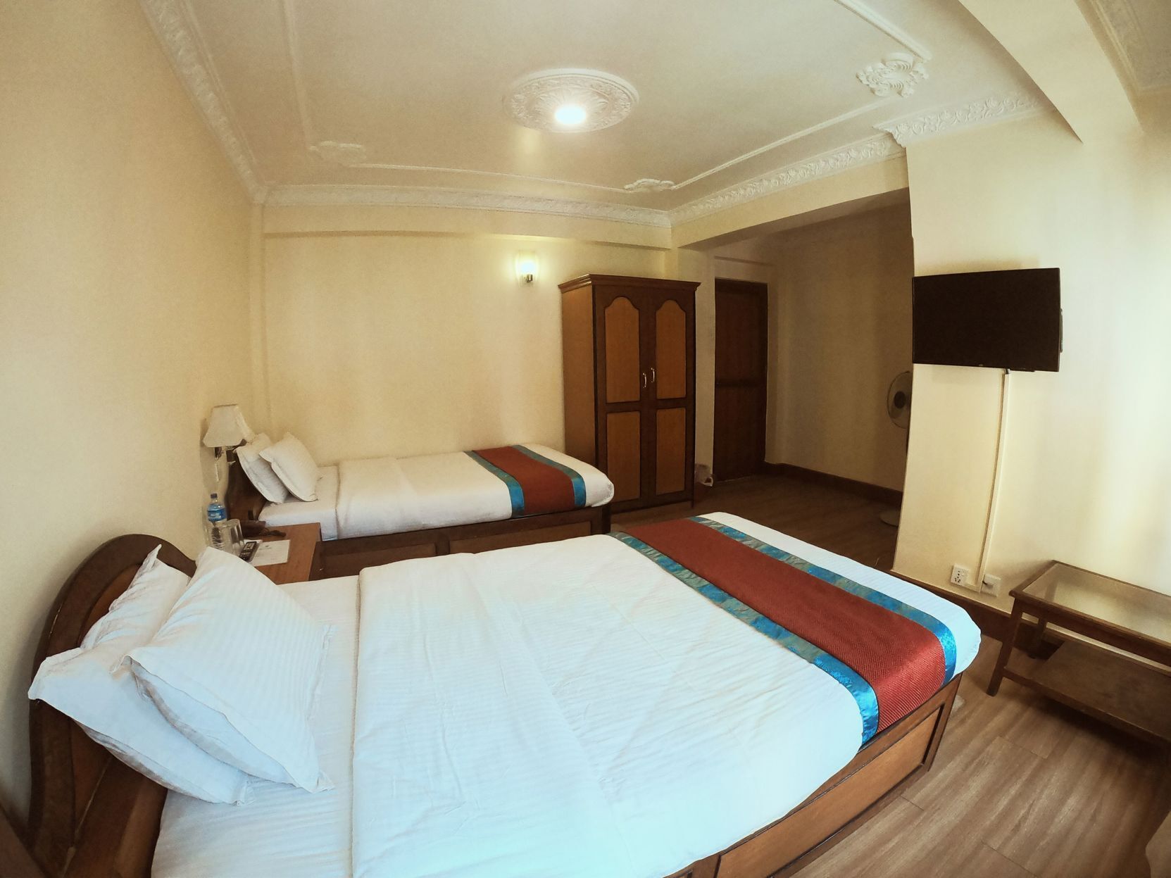 1 chambre, minibar, coffre-fort, ameublement unique