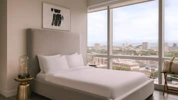 Leilighet, 3 soverom | Individuelt innredet, skrivebord og strykejern/-brett