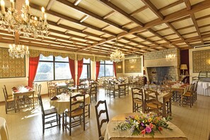 Restaurant - Les Portes du Cantal (Massiac)