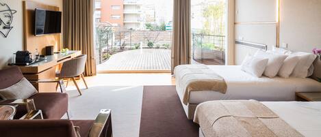 Deluxe Double or Twin Room, Terrace | Premium bedding, in-room safe, desk, cribs/infant beds