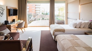Deluxe Double or Twin Room, Terrace | Premium bedding, in-room safe, desk, cots/infant beds - Art Senses Suites & Rooms (Porto)