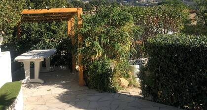 Bougainvillea volles Zentrum in Villa T2 58m2 Terrasse / Garten + private Garage