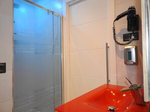 Shower, free toiletries, hair dryer, towels - Loft El Sueño (Còmpeta)