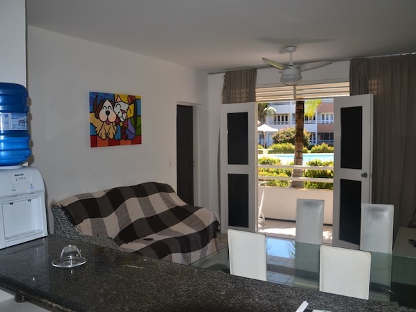 Apartment | Living area | Flat-screen TV