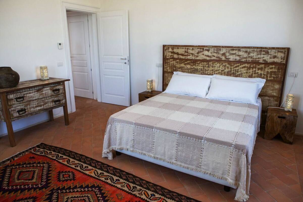 Suite, 2 Bedrooms | In-room safe, soundproofing, free cots/infant beds, free WiFi