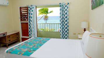 Premium with a Queen or 2 Double Beds, AC Ocean/PoolView | In-room safe, individually decorated, individually furnished