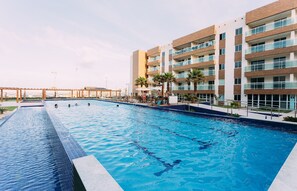 Outdoor pool, a heated pool