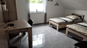 Single Room, Shared Bathroom - Haus Bernhard Herschweiler Pettersheim (Herschweiler-Pettersheim)