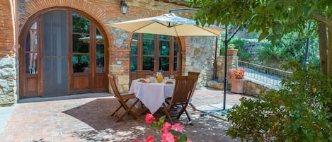 Classic Apartment, 1 Bedroom, Hill View