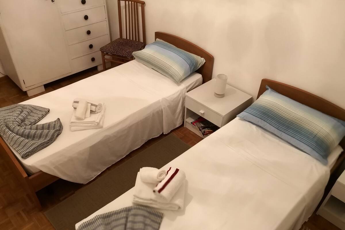 Quarto casal standard, banheiro compartilhado (External) | Escrivaninha, Wi-Fi de cortesia