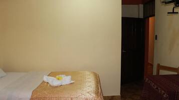 Double Room, 1 Double Bed | Free WiFi, bed sheets