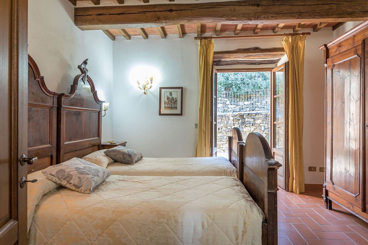 Panoramic Apartment, 3 Bedrooms | 1 bedroom, premium bedding, cots/infant beds