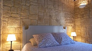 Småhus – comfort, 1 soverom | 1 soverom, minibar, strykejern/-brett og wi-fi (inkludert)